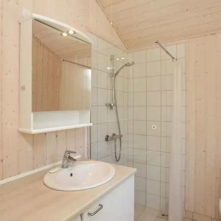 Dom wakacyjny 5 Person In Vaeggerlose Bøtø By